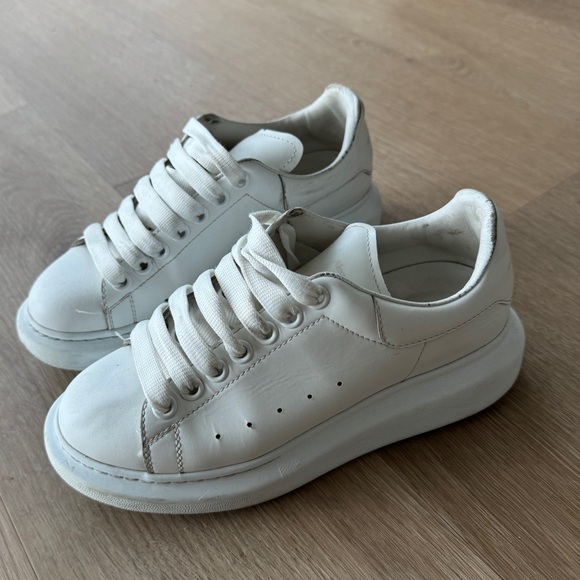 Alexander McQueen white oversized sneakers - Picture 3 of 7